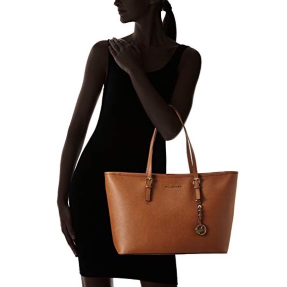 Michael Kors Handbags - Michael Kors Jet Set Saffiano Leather Tote